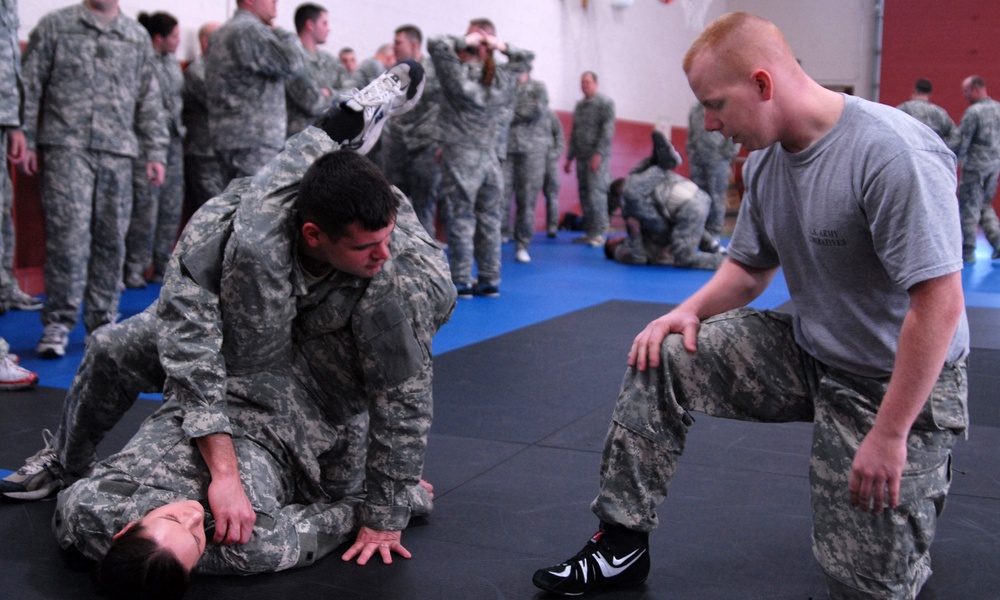 Soldiers Catch Cool Combatives Training