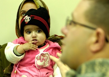 Troops connect Iraqis with government treatment program