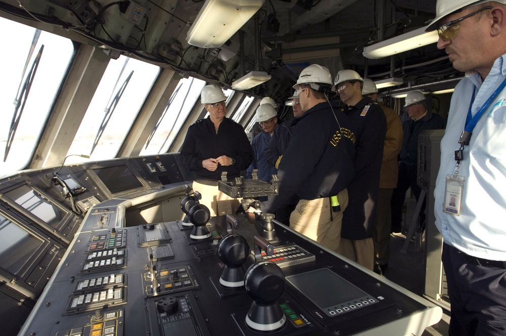 DVIDS - Images - Marinette Marine Shipyard Tour [Image 2 of 6]