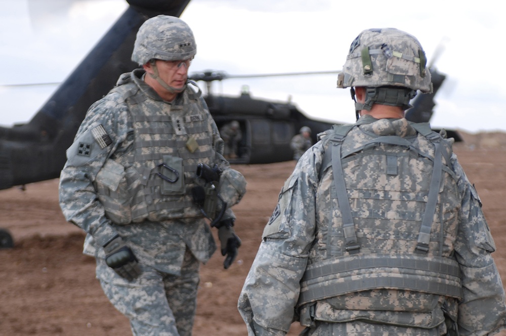 MNC-I leaders visit 3rd BCT Soldiers at JSS-Istaqlal