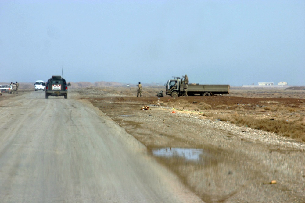 Iraqi army soldiers conduct security in Kirkuk Province