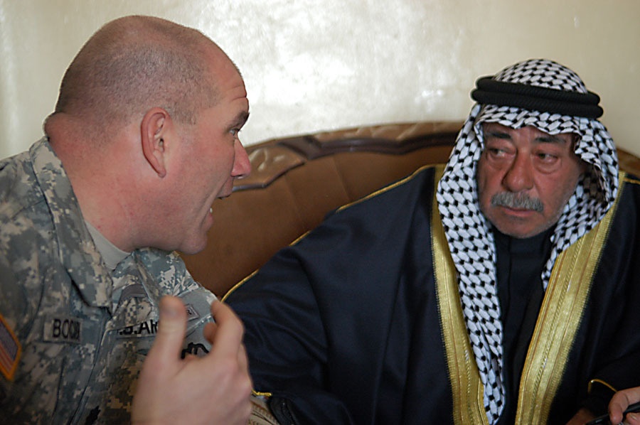 MND-B, Iraqi leaders address issues together