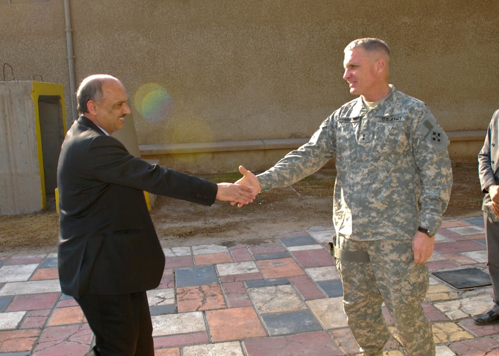 MND-B leaders meet with Baghdad governor