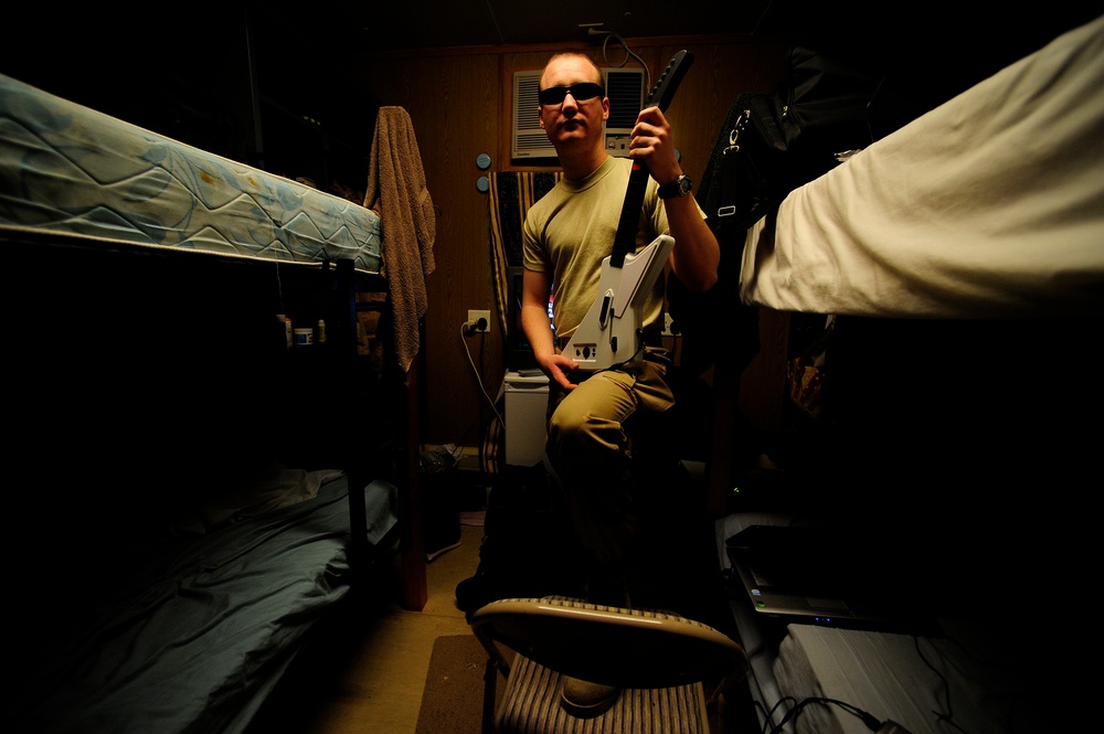 Airman provides computer support to terror fighters