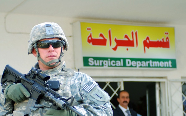 MND-B Soldiers provide security at Hospital