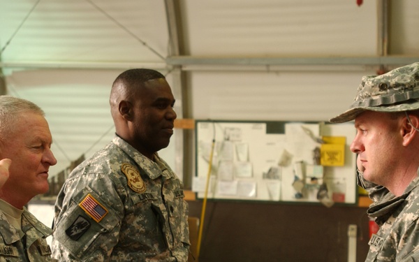 Lt. Gen. Clyde A. Vaughn Visits Army National Guard Soldiers in Kuwait