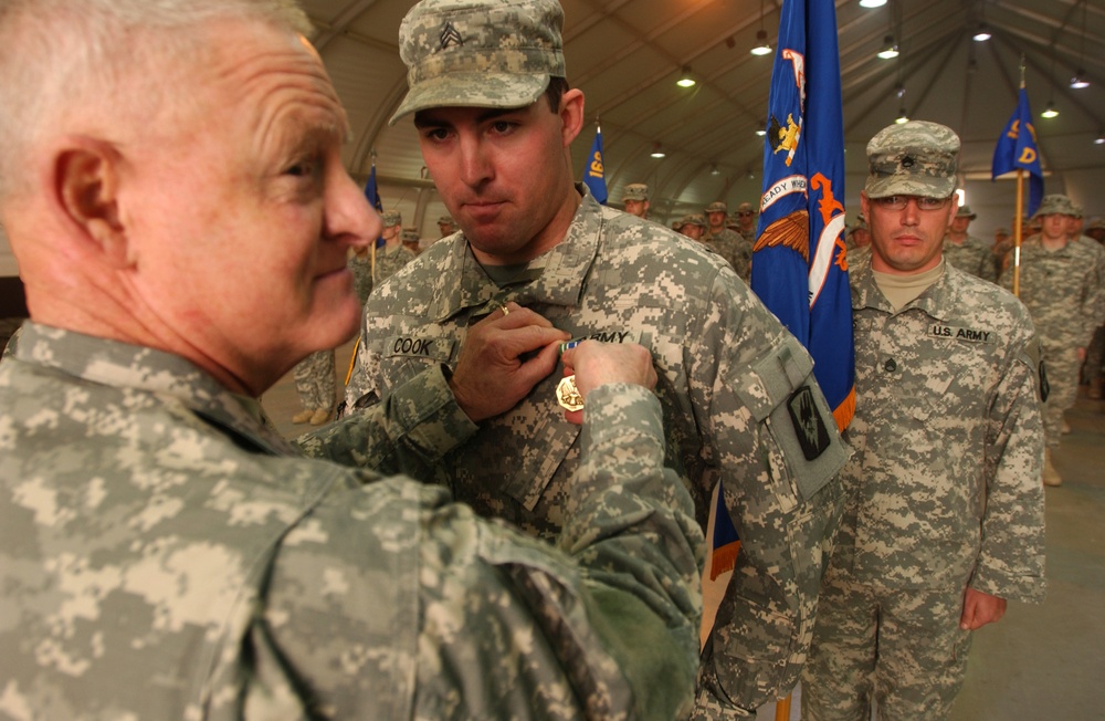 Lt. Gen. Clyde A. Vaughn Visits Army National Guard Soldiers in Kuwait