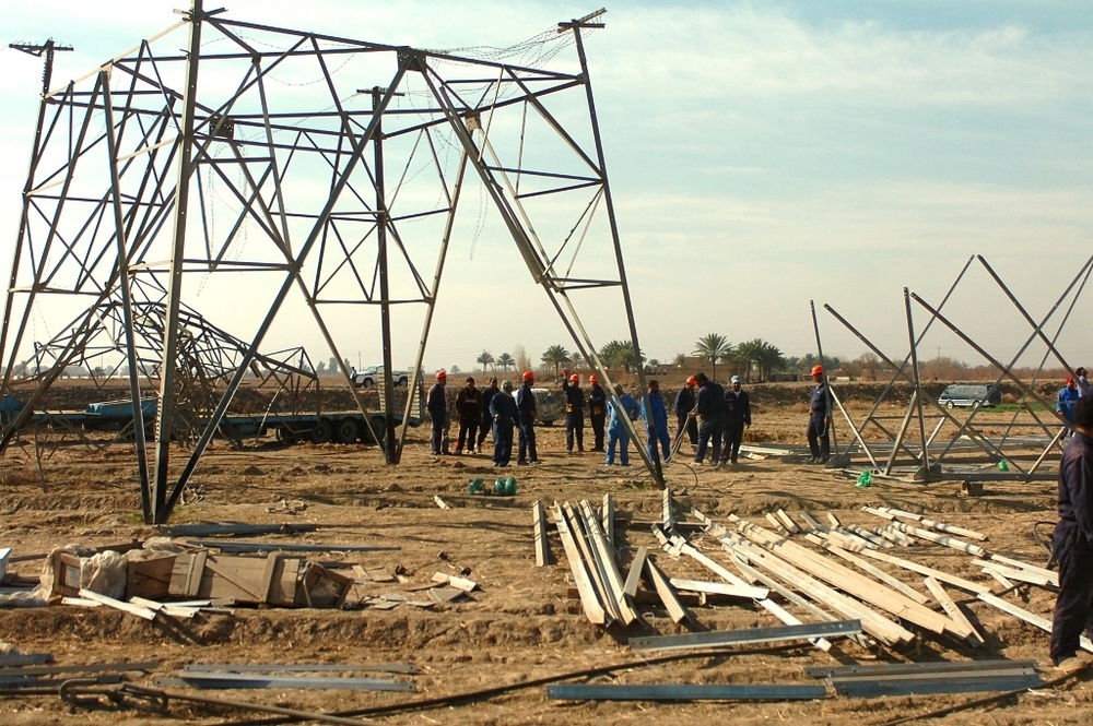 MoE reconstructs high-tension power line towers in Sayafiyah