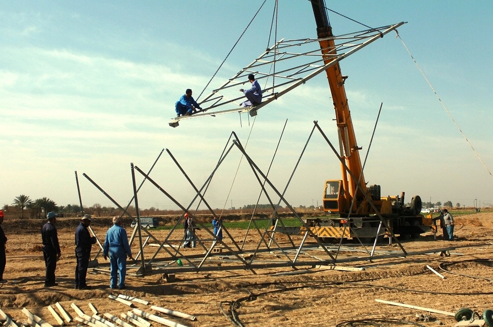 MoE reconstructs high-tension power line towers in Sayafiyah