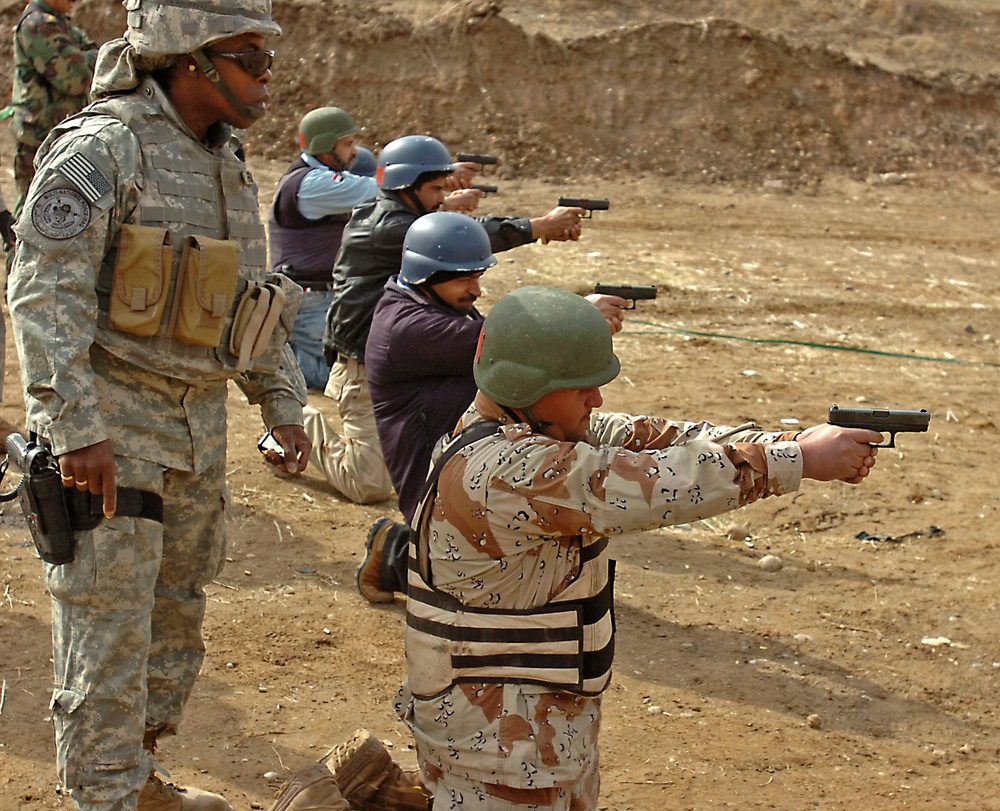 Target practice for Iraqi Police in Mosul