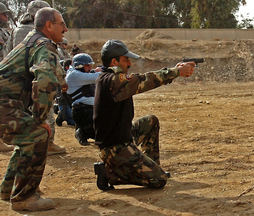 Target practice for Iraqi Police in Mosul