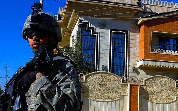 Heavy Mosul foot patrol, 3-3 ACR