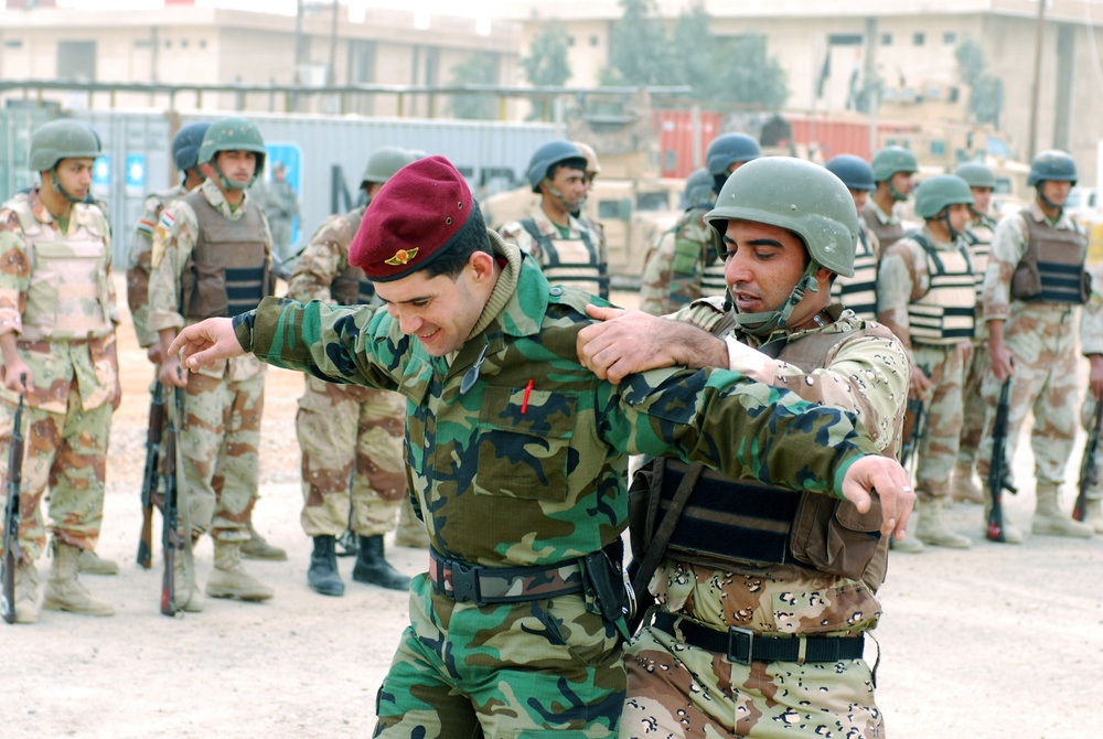 Iraqi Army soldiers train to ensure readiness