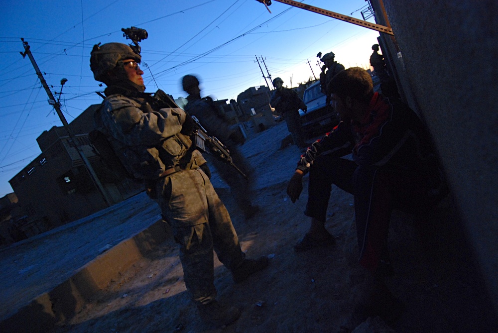 Paratroopers in motion