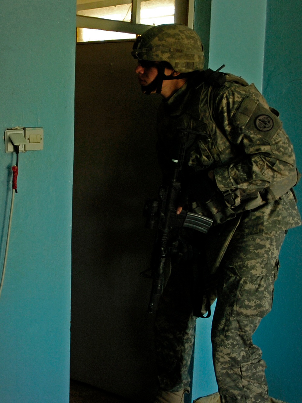 Forward observers paint targets for artillery strike in Mosul