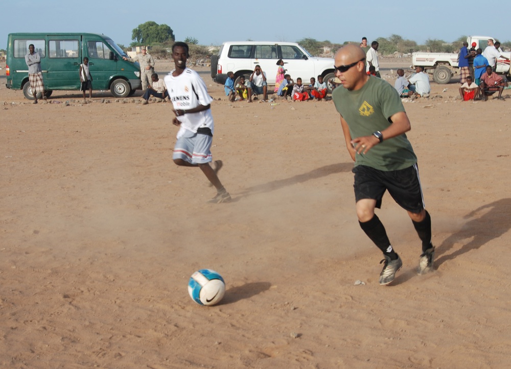 3rd LAAD Marines Share Joy of Soccer With Local Djiboutian Community