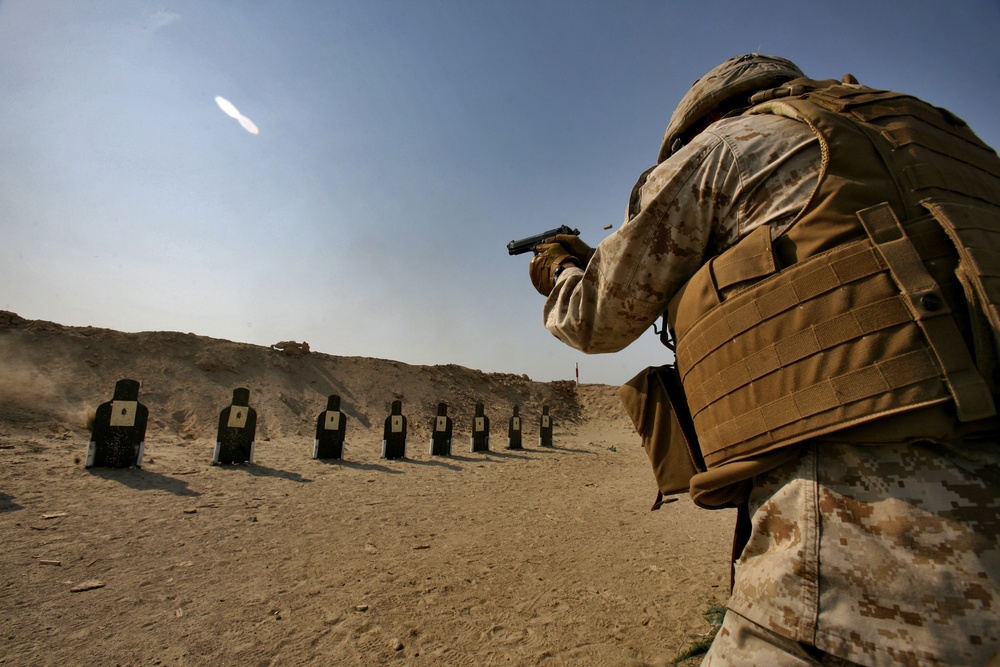 Marines fire at Joe Foss Range in Iraq