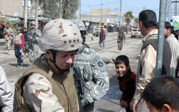 Chairman of the Joint Chiefs of Staff Visits Multi-National Division-North