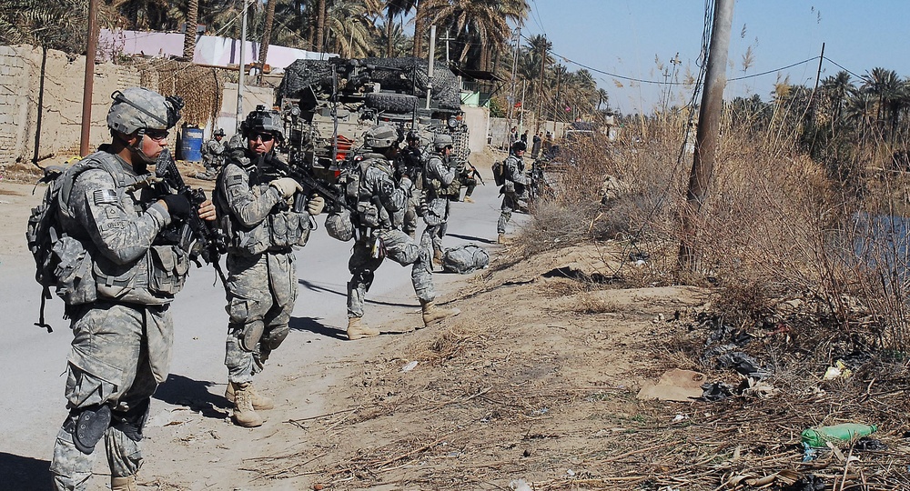 4-9 Infantry Soldiers Clear Village in Baqubah