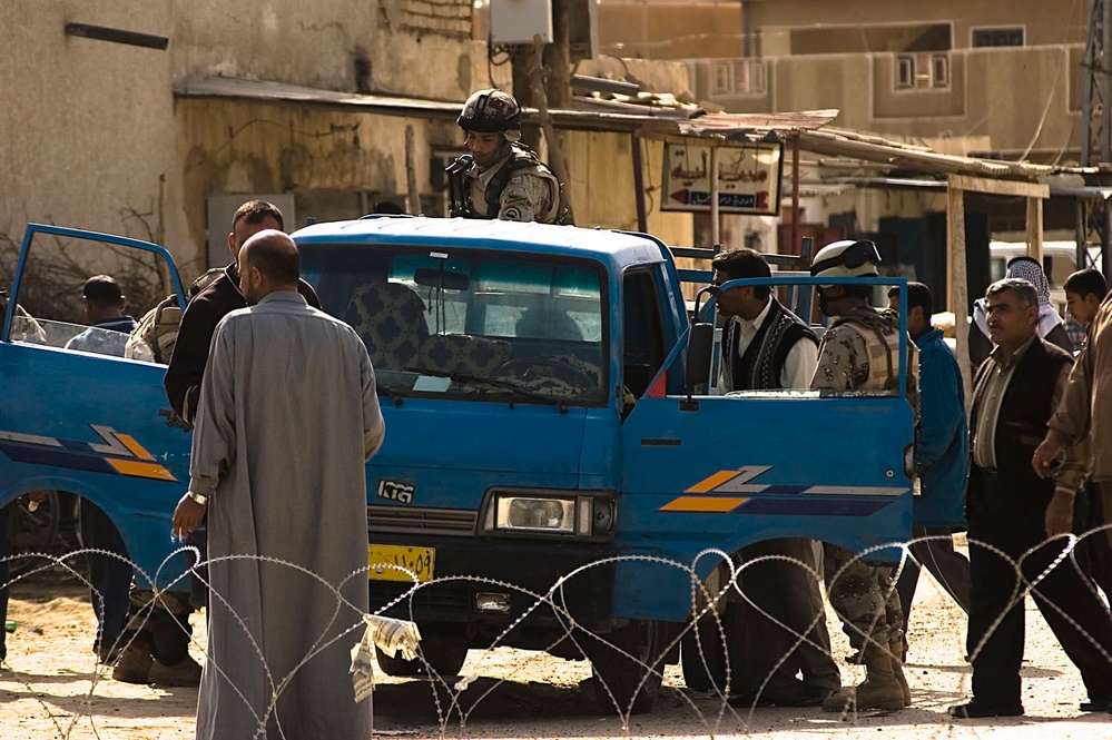 Soldiers support payday activities