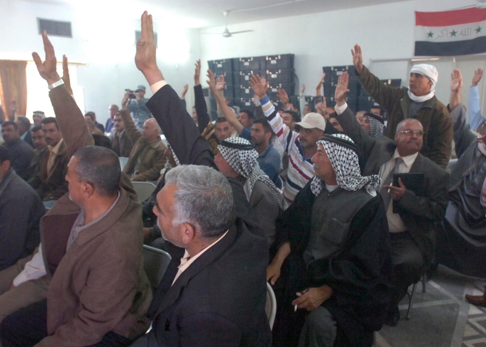 DVIDS - News - East Rashid goes to the voting booth