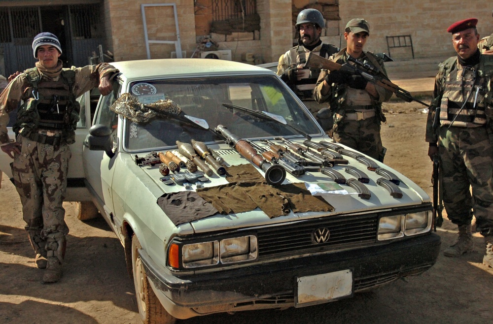 Scorpion Brigade searches Mosul