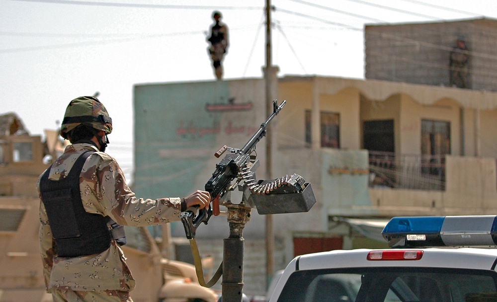 Scorpion Brigade searches Mosul