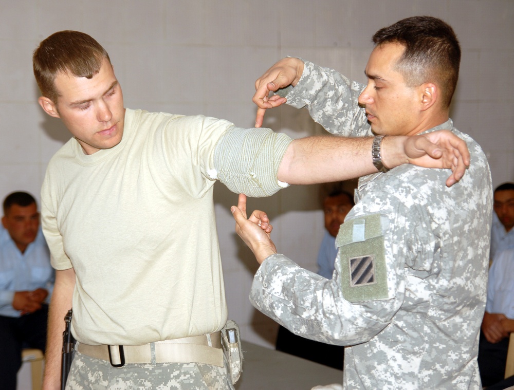 Jamia IPs learn life saving steps