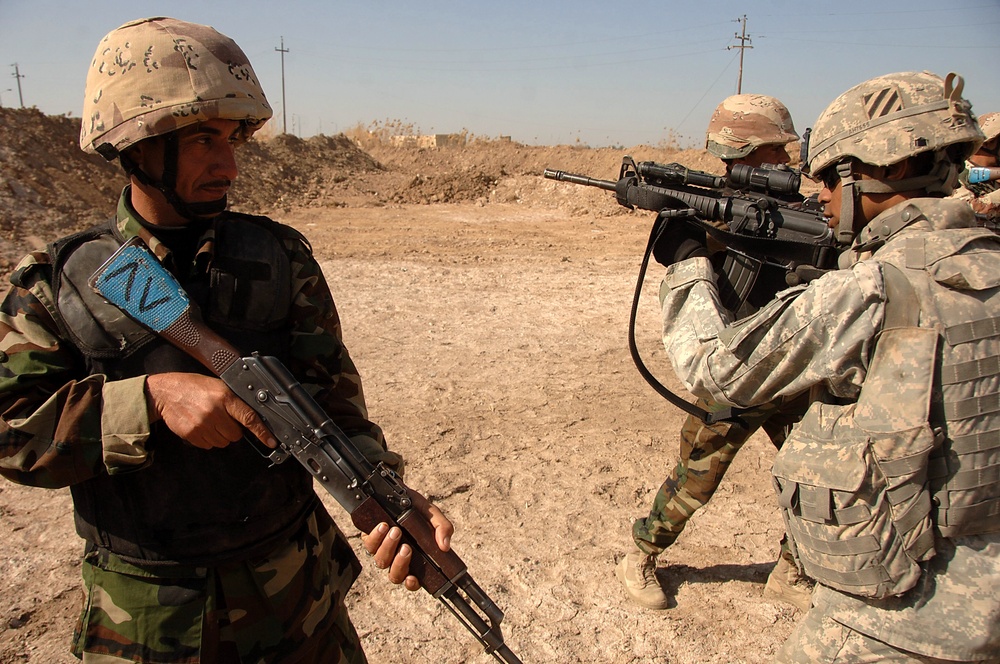 MiTT Training with Iraqi Army