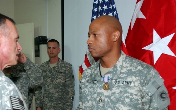 Soldier receives medal for saving life