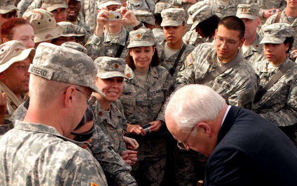 Vice President Visits Balad AB/LSA Anaconda