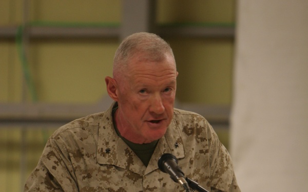 1st BCT Cases Colors, Bids Farewell to Ramadi