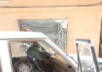 Soldiers follow insurgents' trail, secure city from harm