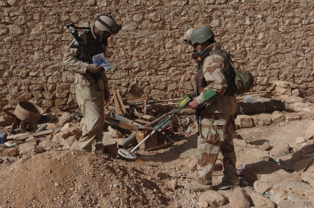 Soldiers follow insurgents' trail, secure city from harm