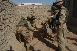 Soldiers follow insurgents' trail, secure city from harm