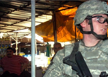 MND-B Soldiers patrol, bond with community