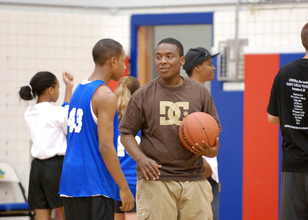 Ex-Basketball Stand-out Teaches Kids How to Play and Win