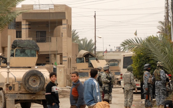 Soldiers Clear Weapon Cashes