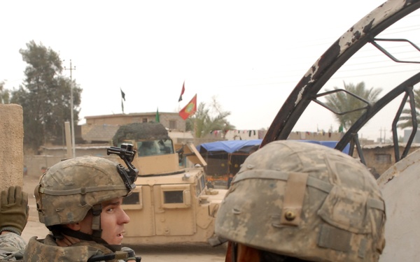 Soldiers Clear Weapon Cashes