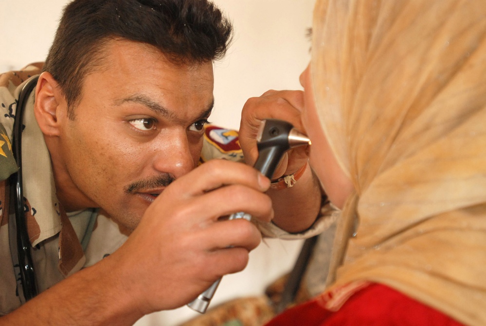 IA, NP, Strykers provide medical care in Agur Quf