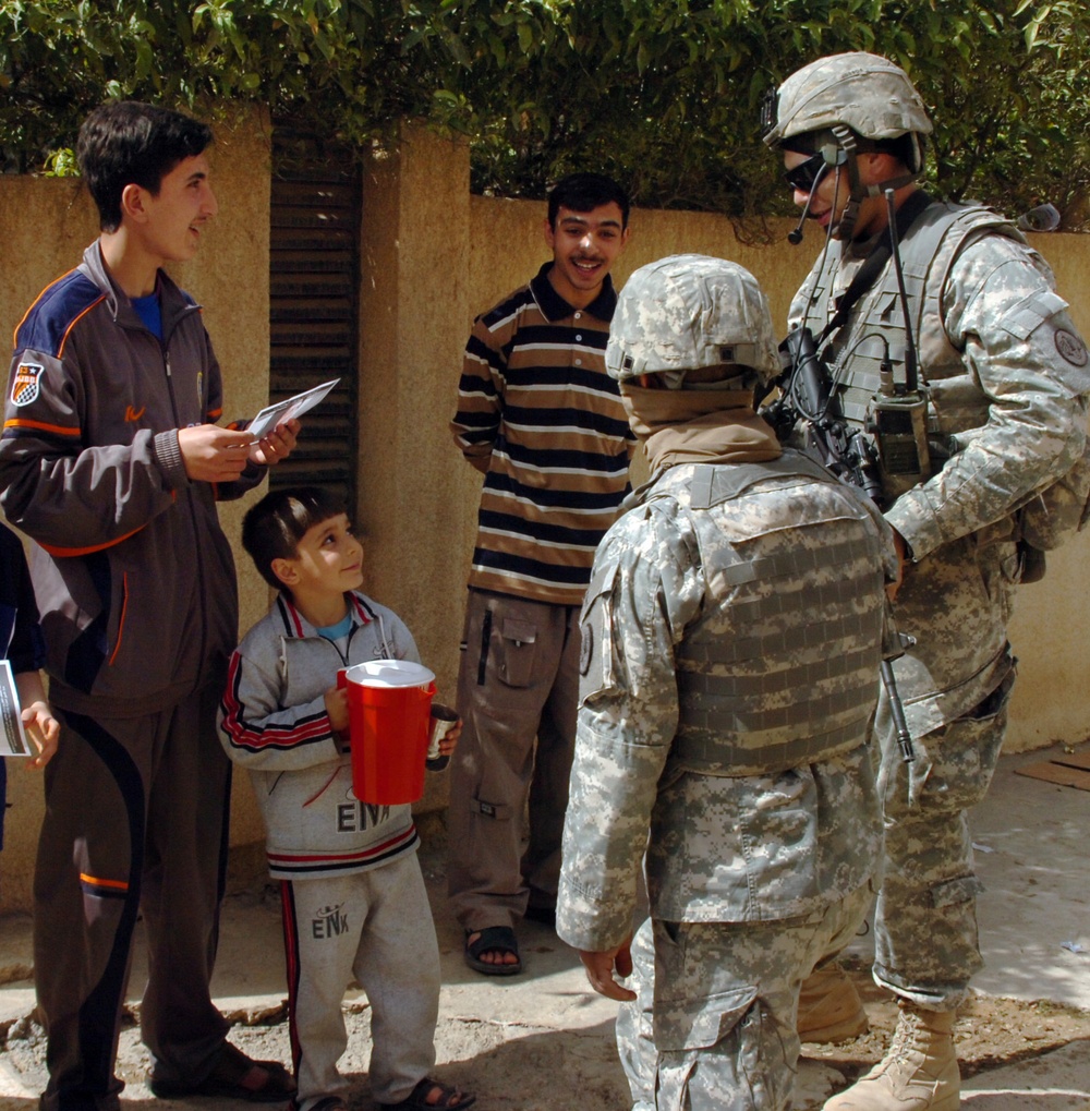 Mosul Residents Show CF Spirit of Charity During Mawlid Celebration