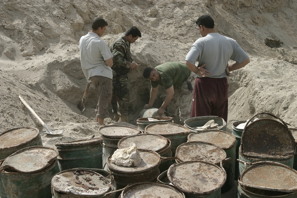 Iraqi security forces and Marines uncover 4,000 pound cache