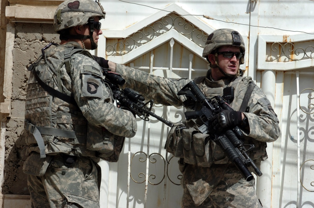 Ohio native patrols western Baghdad