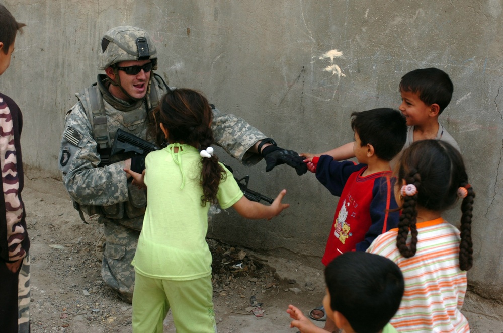 Ohio native patrols western Baghdad