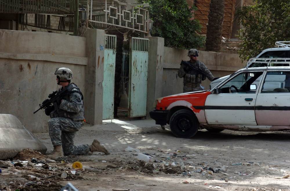 'Hard Rock' troops patrol Hurriyah, ensure safety, security of local Iraqis