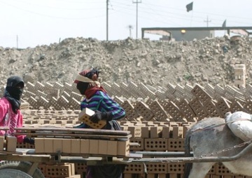 Iraqi brick factory approaches pre-war capacity