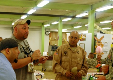 Comics entertain 3rd Combat Aviation Brigade Soldiers