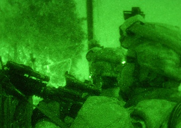 Daily mission doesn't end with setting sun for 5-25 FA Soldiers