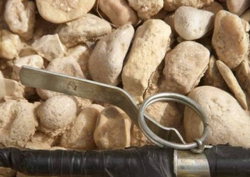 Sons of Iraq turn over suicide belt to coalition forces