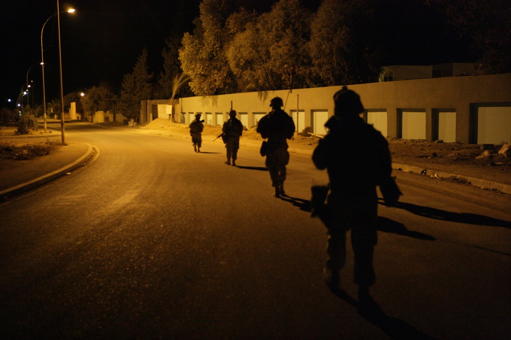 Marines and IPs Conduct Patrol of Anah